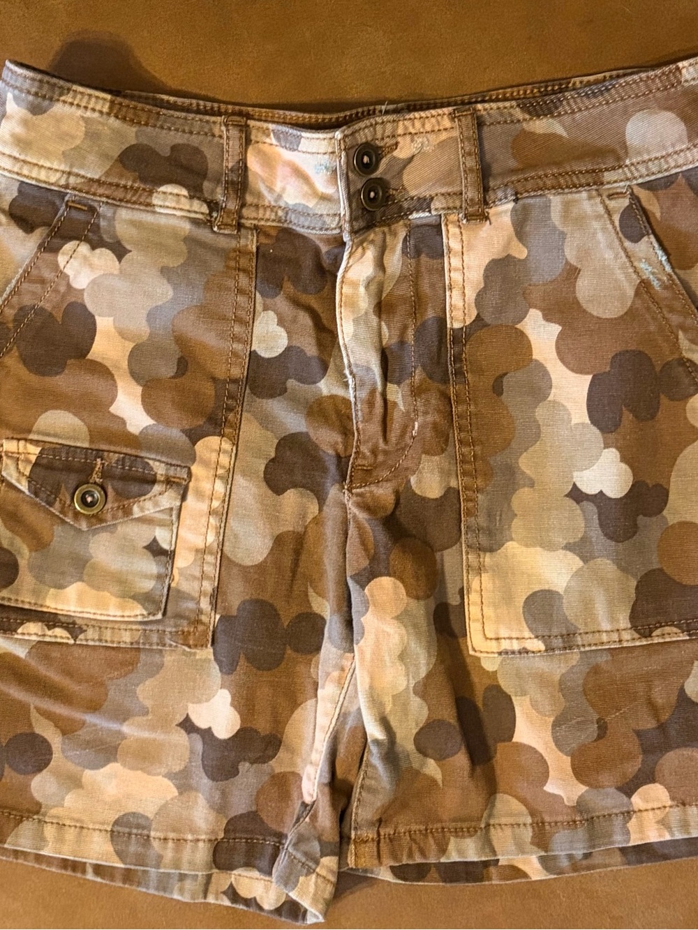 Anthropologie Wanderer Utility Camo Cargo Shorts Earth Tones Patch Pockets Sz S